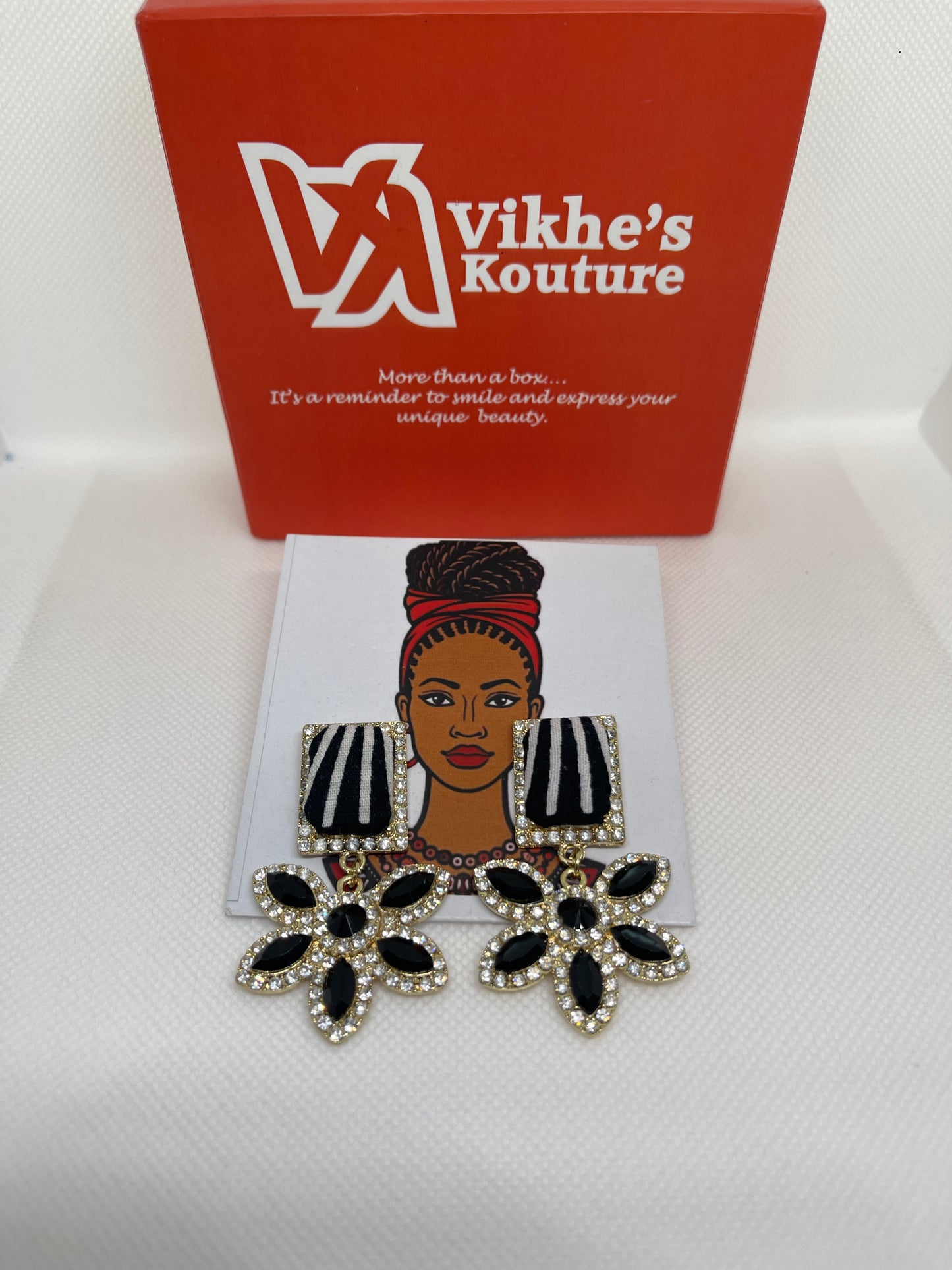STAR Earring (Black)