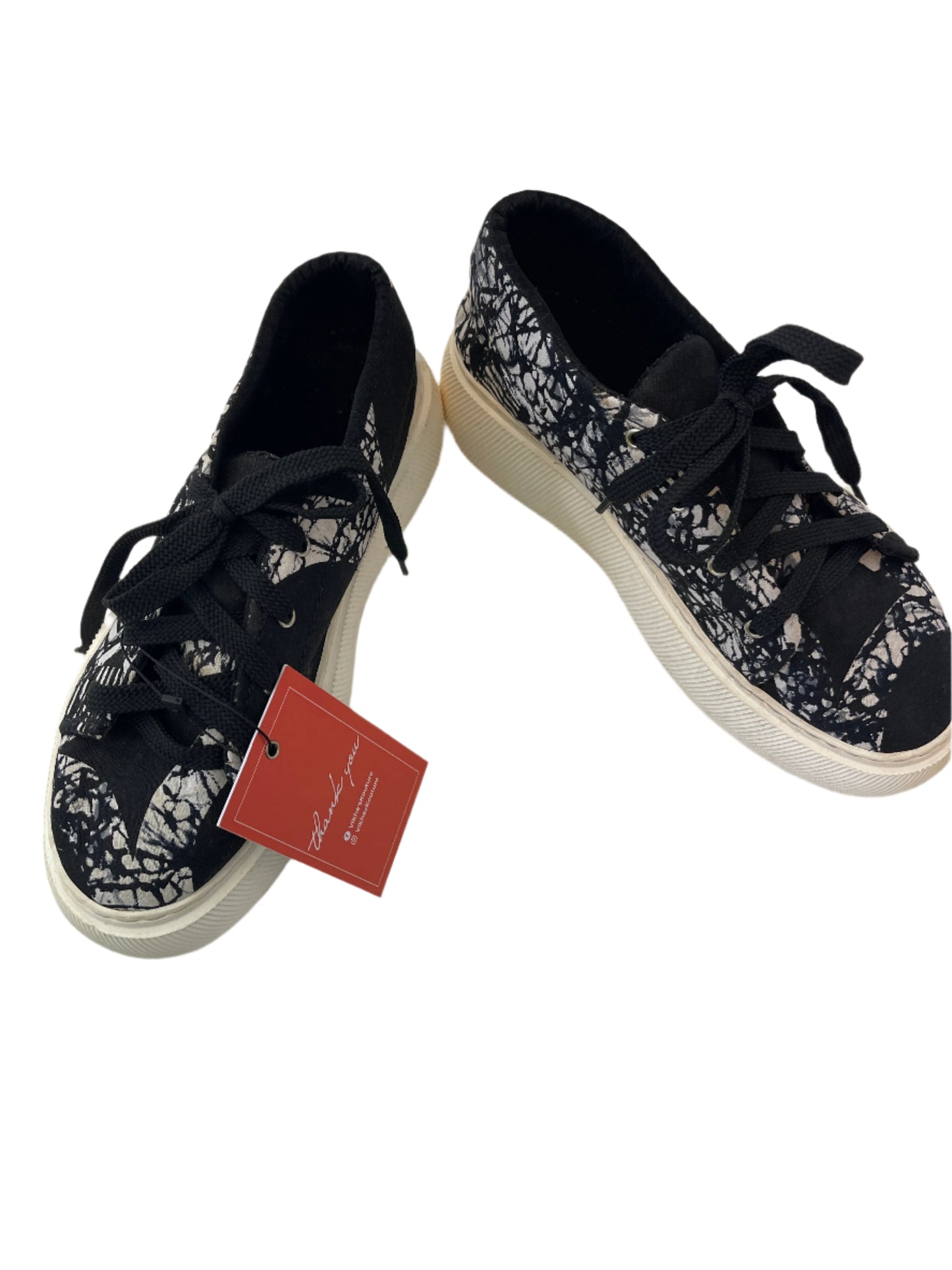V-KICKS (Black & White) 39