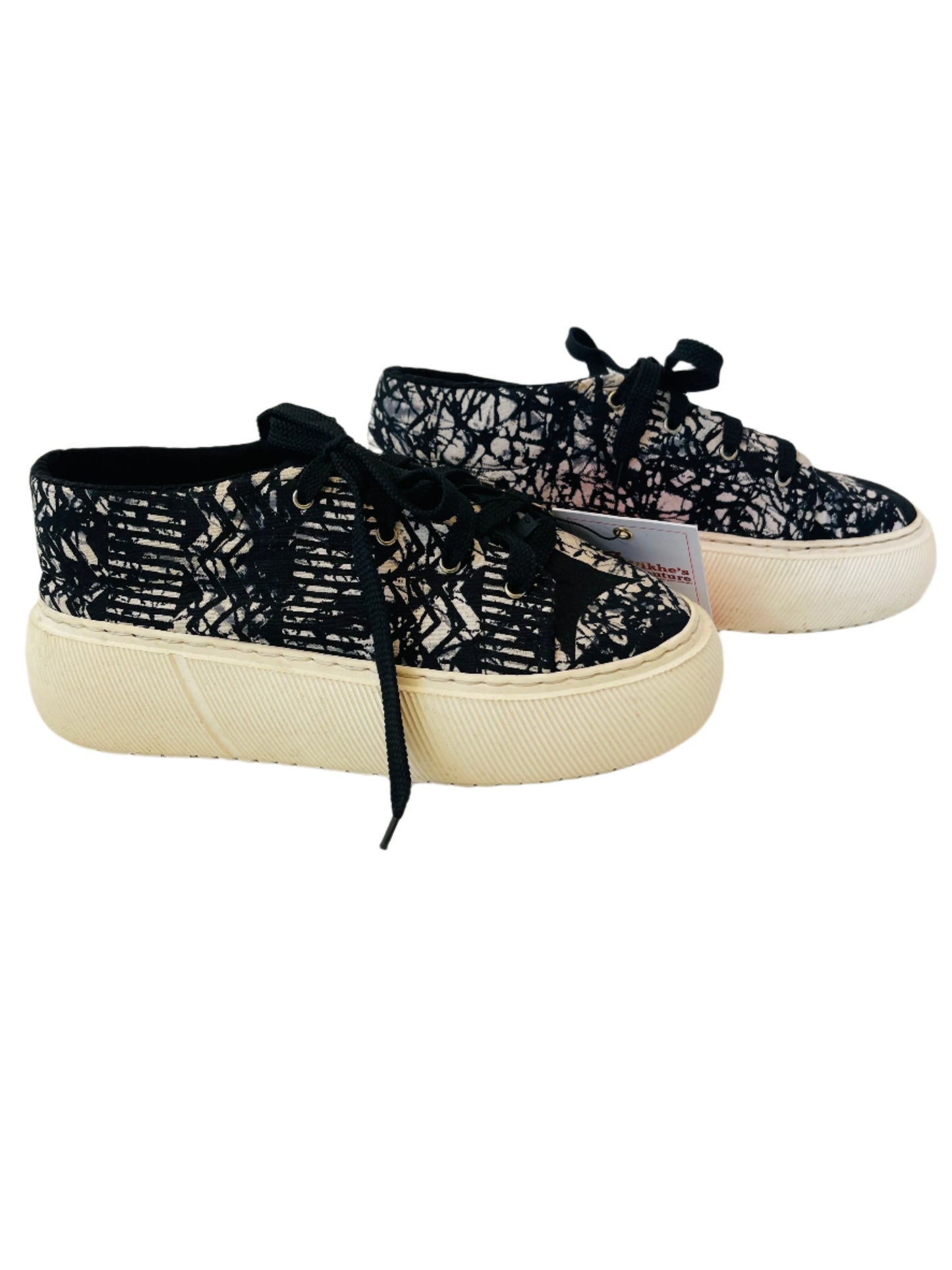 V-KICKS (Black & White) 39