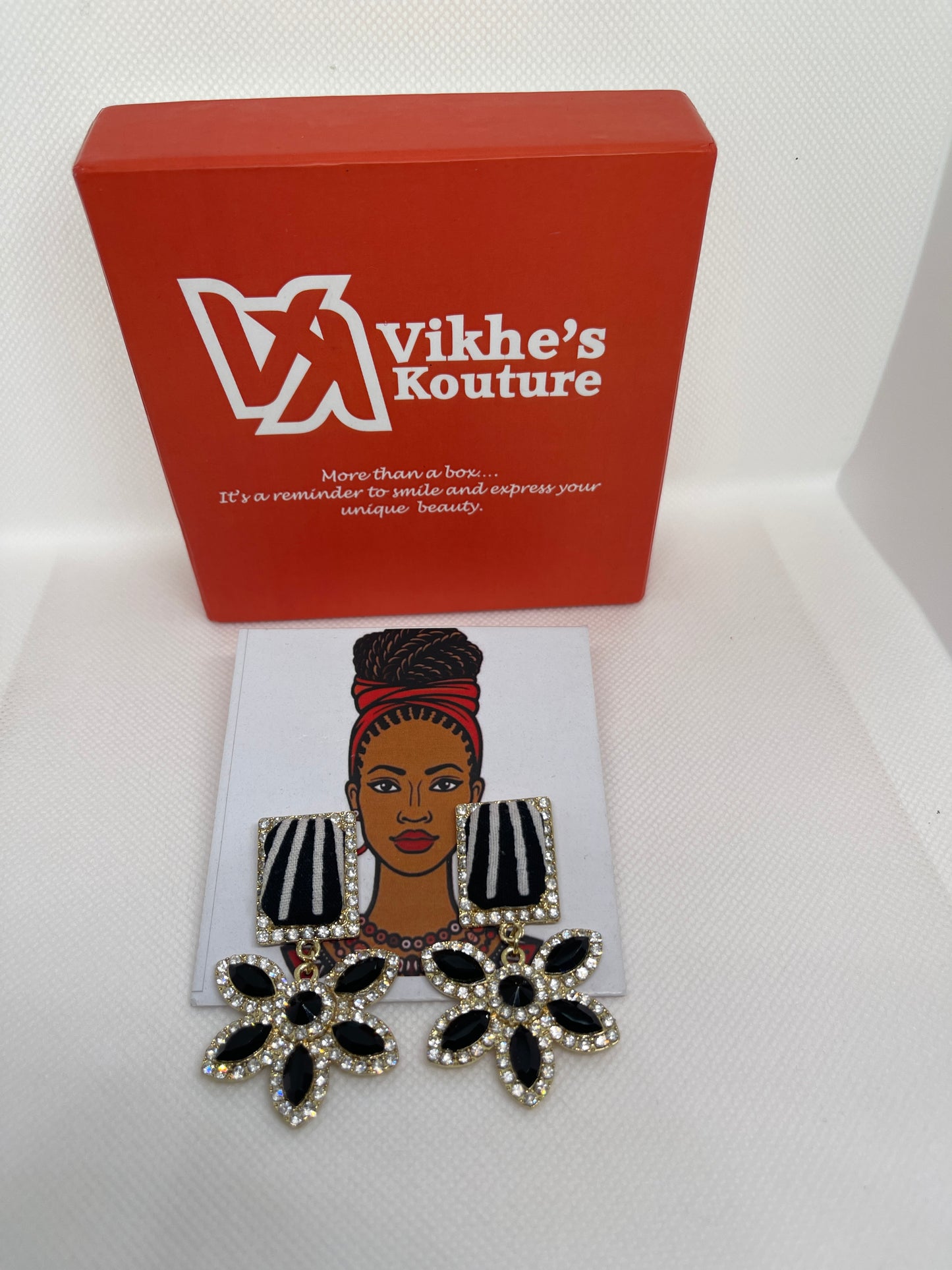 STAR Earring (Black)