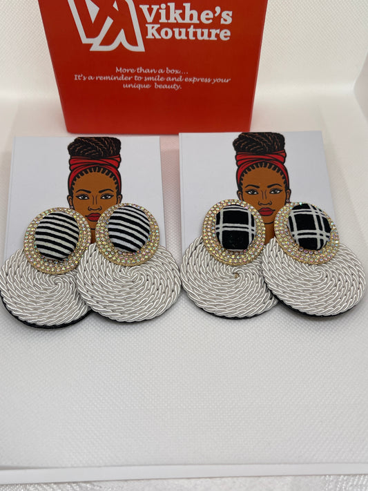 Jewel white Earring